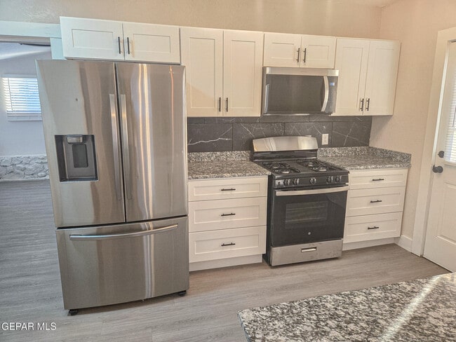 Building Photo - 3518 Sacramento Ave