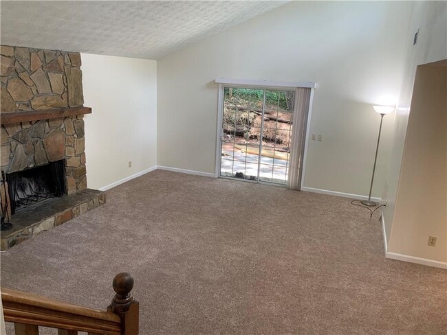 Building Photo - 4167 Oak Ferry Dr NE