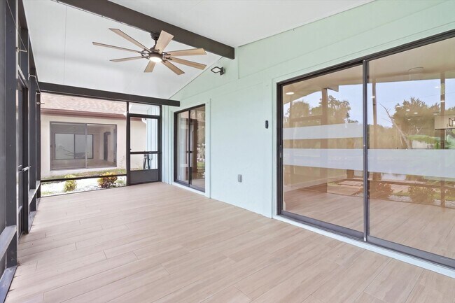 Building Photo - 11625 W Riverhaven Dr