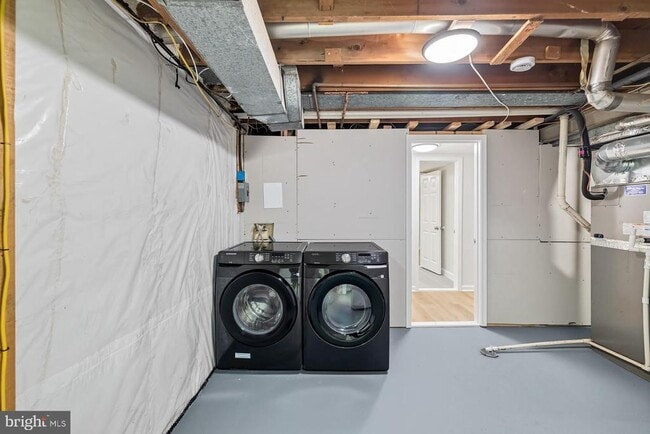 Building Photo - 210 Lastner Ln