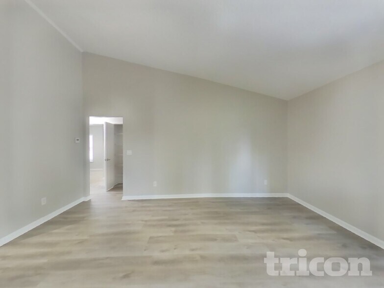 Building Photo - 86216 Vegas Blvd