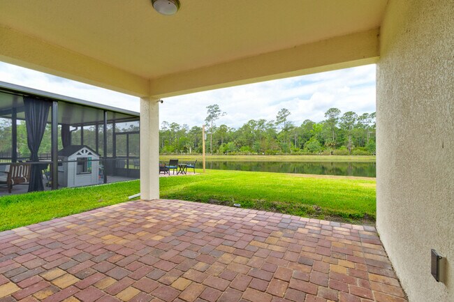 Building Photo - 5563 Estero Loop