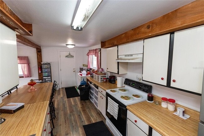 Building Photo - 17841 Palm Creek Dr