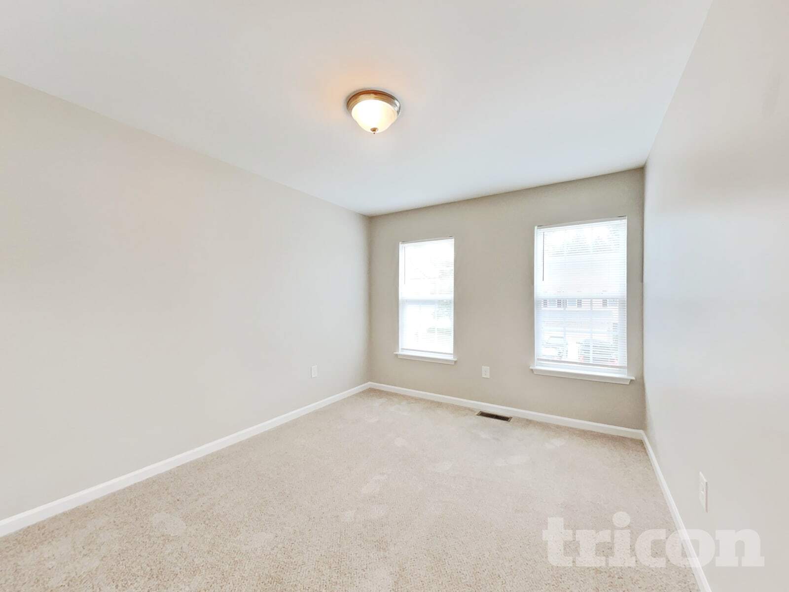 Building Photo - 1304 Lombar St