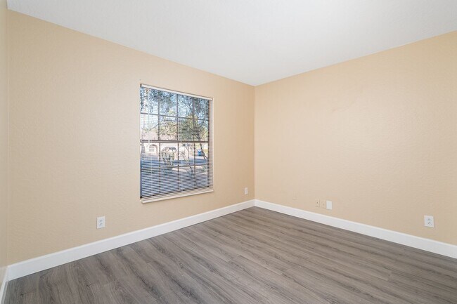Building Photo - 3 bedroom Home with Pool and Spa