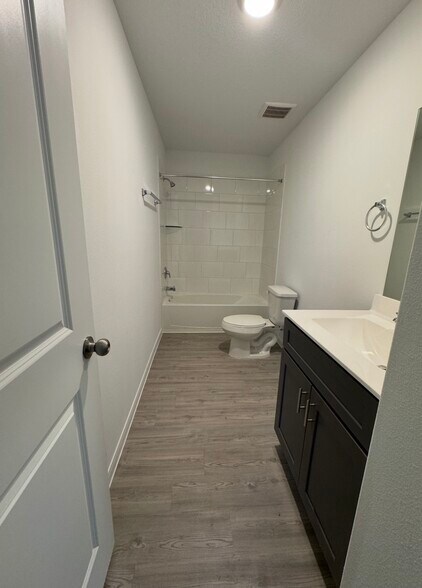 Building Photo - 16527 Pine Arrow Dr