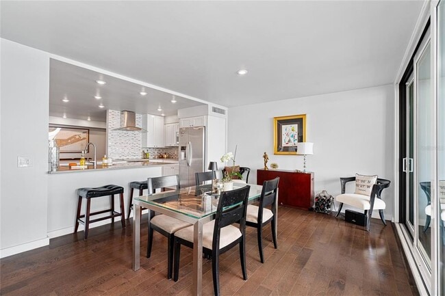 Building Photo - 5700 Mariner St