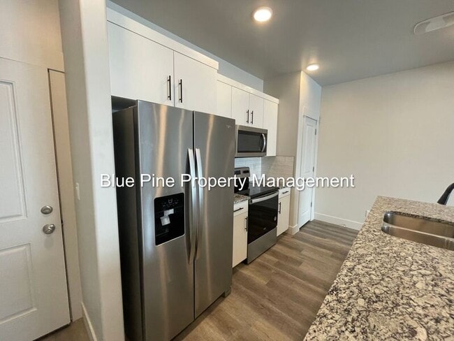 Building Photo - 651 S 2400 W