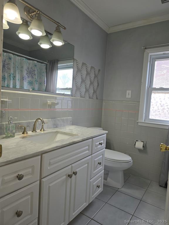 Building Photo - 856 Shagbark Dr