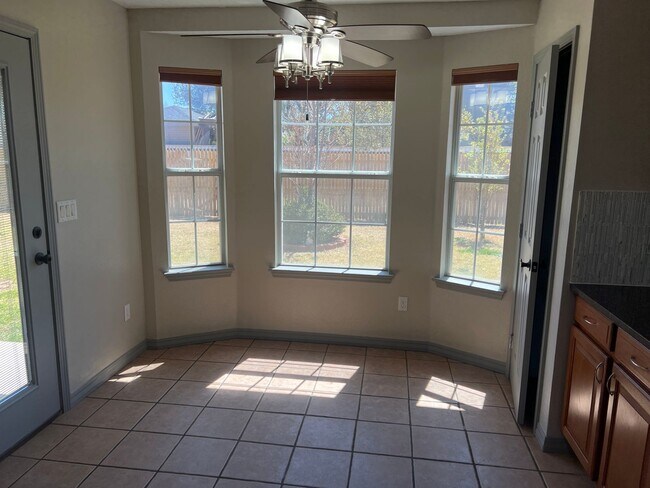 Building Photo - 3709 Benjamin Davis Dr