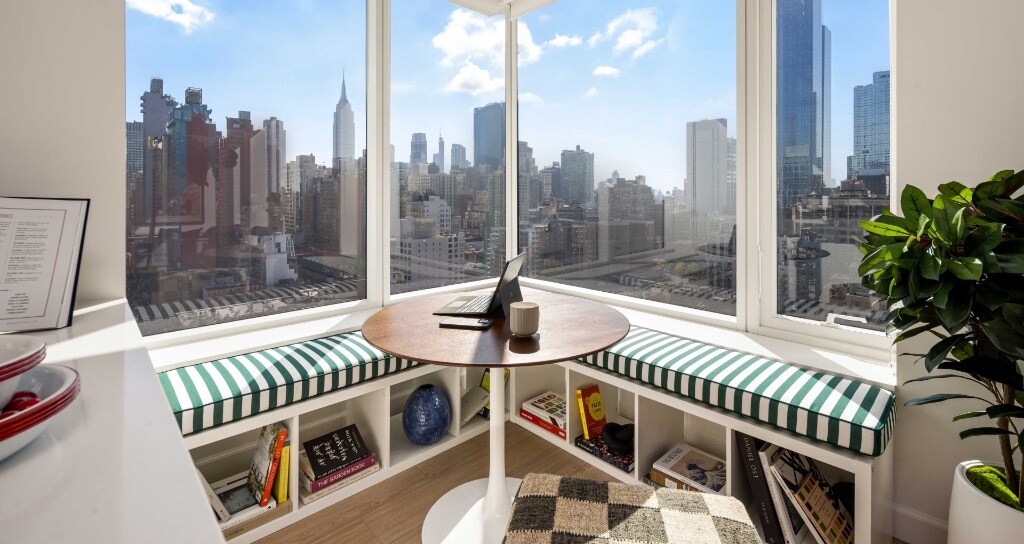 Building Photo - 550 Tenth Avenue