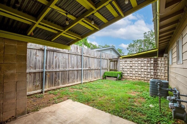Building Photo - 2021 Wheless Ln