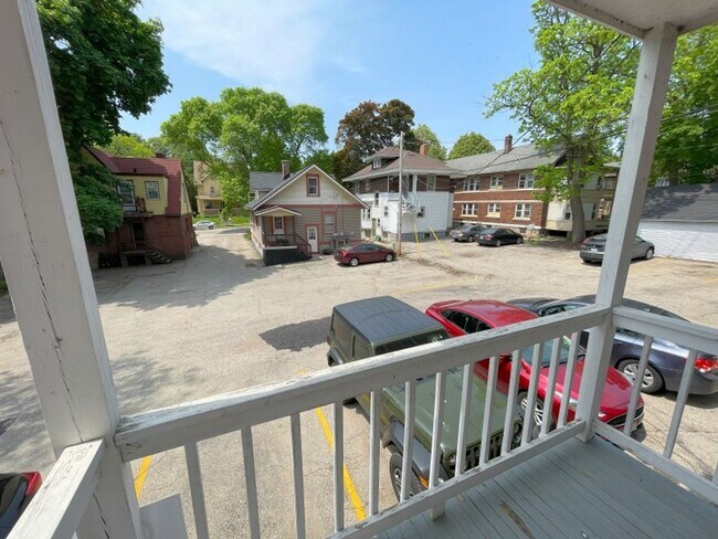 Building Photo - 46 N Breese Terrace