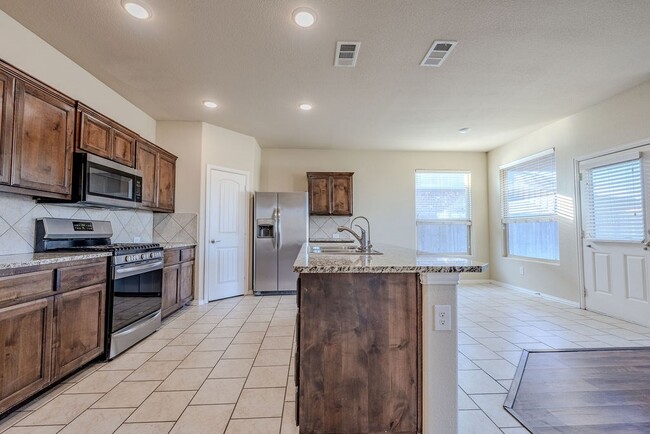 Building Photo - 7 Glass Ranch Rd