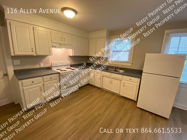 Building Photo - Cleveland Park large 2 bed / 1 bath remode...