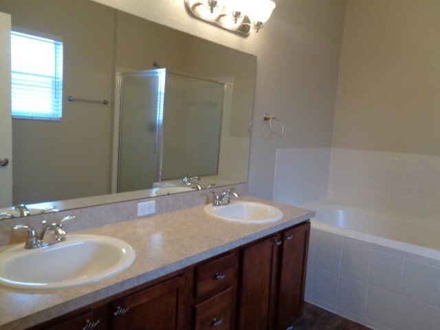 Building Photo - 5745 Woodruff Way