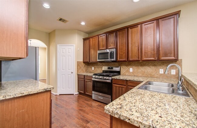 Building Photo - 17607 Memorial Falls Dr