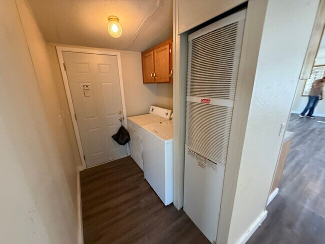 Building Photo - 3 Bed 2 Bath Mobile Home with Storage Shed...