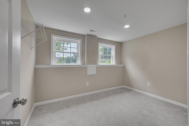 Building Photo - 8101 Chelaberry Ct
