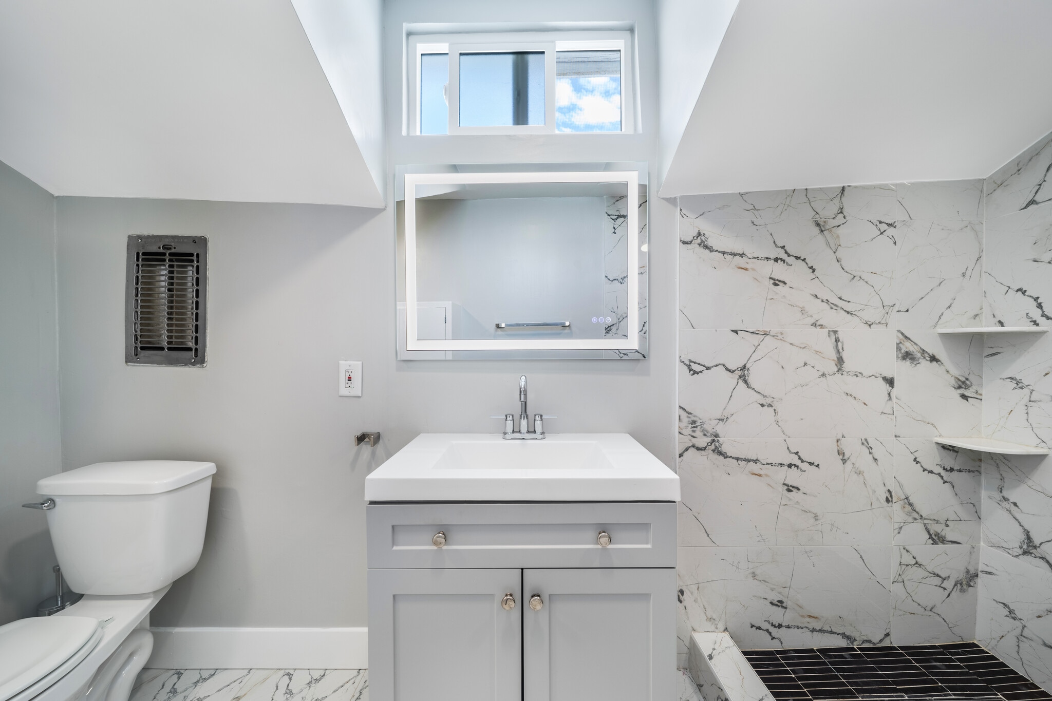 Bathroom - 1100 Coronado Ter