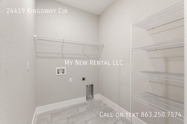 Building Photo - 24419 SW Kingsway Cir