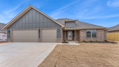 Building Photo - 116 N Panther Ave