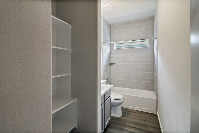Building Photo - 8431 Moonlight Bay Cir