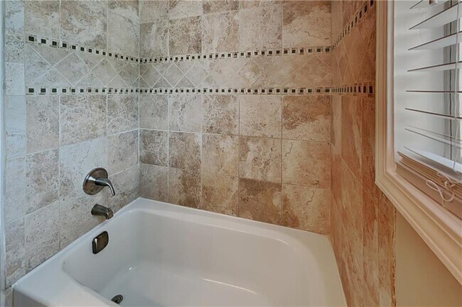 Building Photo - 2733 Ashbury Point Ln