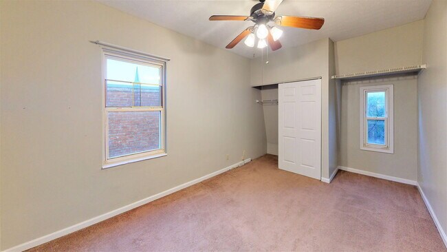 Building Photo - 2667 Bellevue Ave