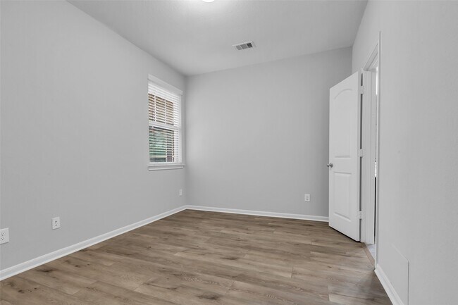 Building Photo - 167 Axlewood Ct