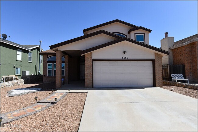 Building Photo - 5060 Silver Sands Ave