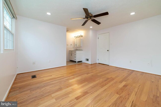 Building Photo - 5569 Caithness Ct