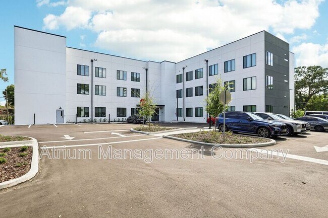 Building Photo - 221 S Bumby Ave