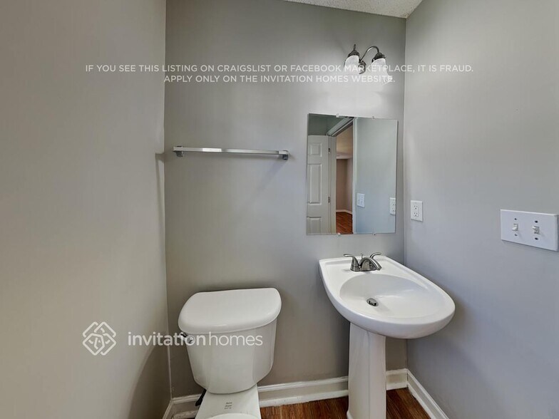 Building Photo - 15250 Leslie Brooke Rd