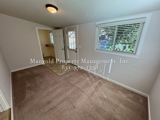 Building Photo - Charming 1-Bed 1-Bath Home with Bonus Room and Spacious Yard in Carmel Valley