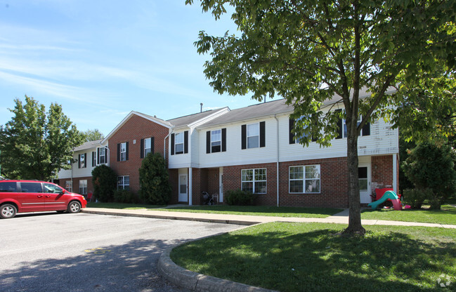 Building Photo - Morgan Glen Townhomes