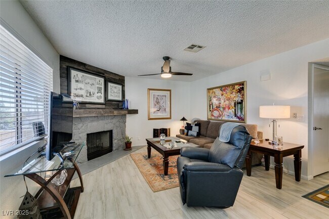 Building Photo - 1005 Sulphur Springs Ln