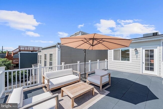 Roof deck - 217 S Regester St