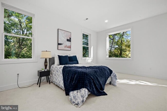 Building Photo - 811 Sligo Creek Pkwy