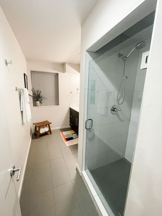 Building Photo - 2bd/3.5ba Seattle Townhouse