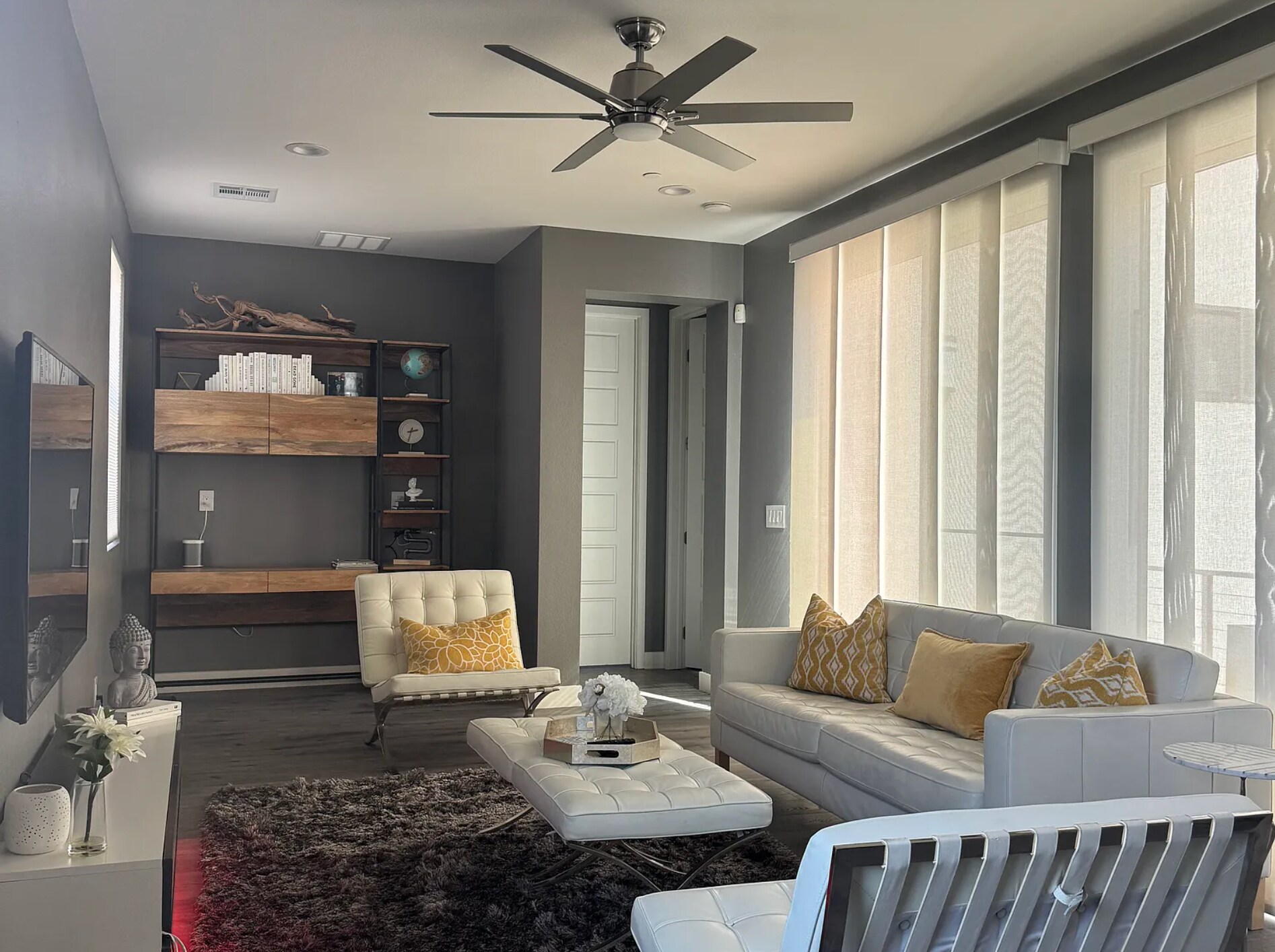 Building Photo - 217 Cromarty St