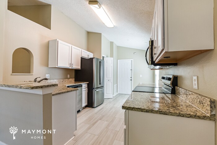 Building Photo - 2041 Donegan Pl