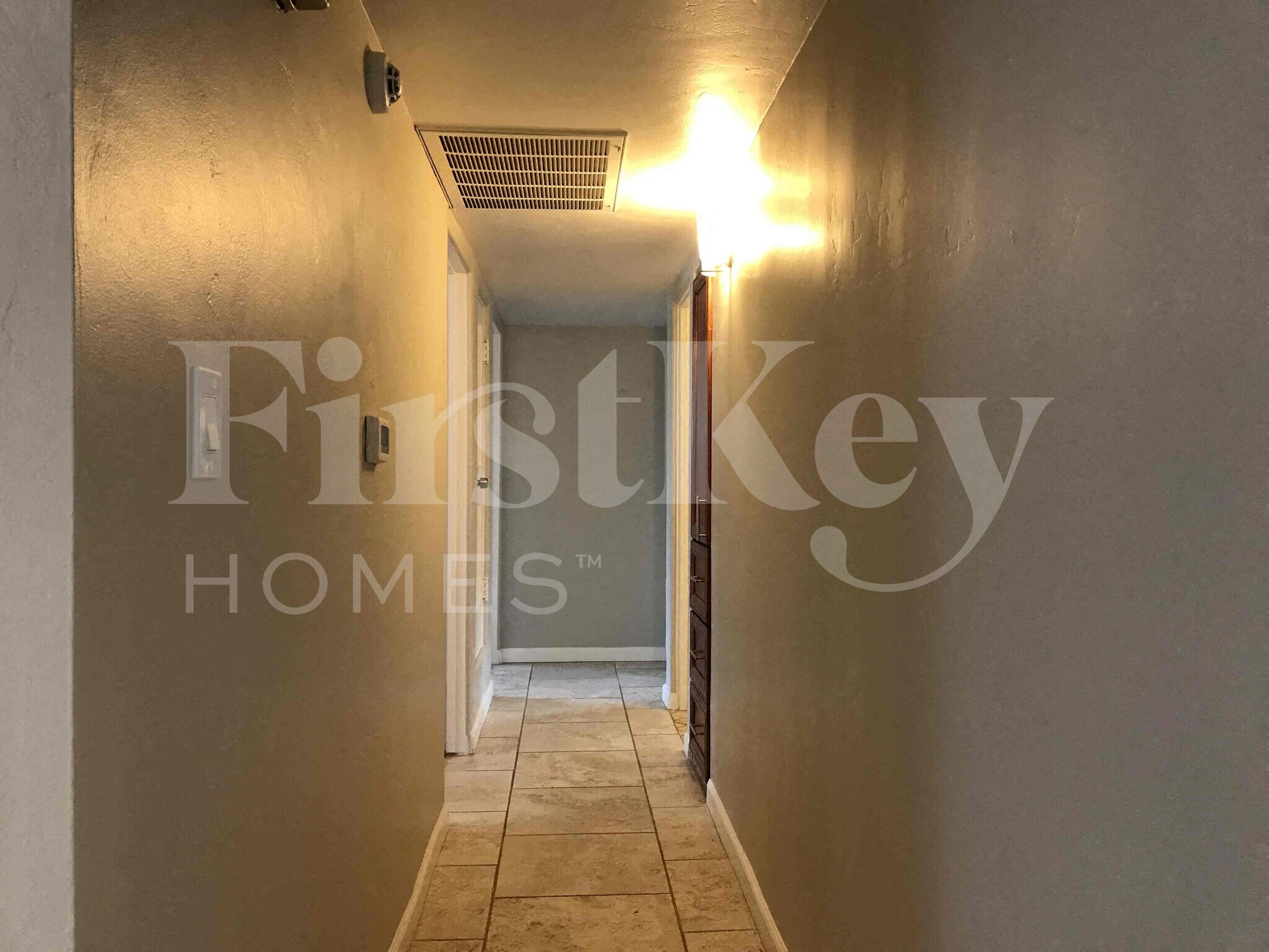 Building Photo - 1507 W Berridge Ln