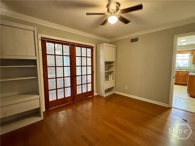 Building Photo - 12406 Largo Dr