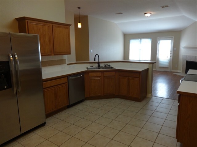 Building Photo - 4848 Carrotwood Dr