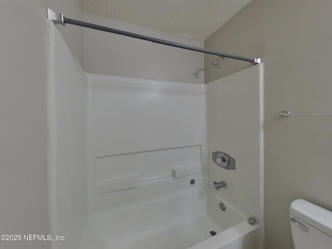 Building Photo - 11982 Alexandra Dr