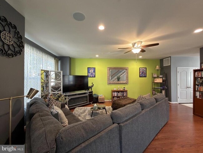 Building Photo - 2711 Coppersmith Pl