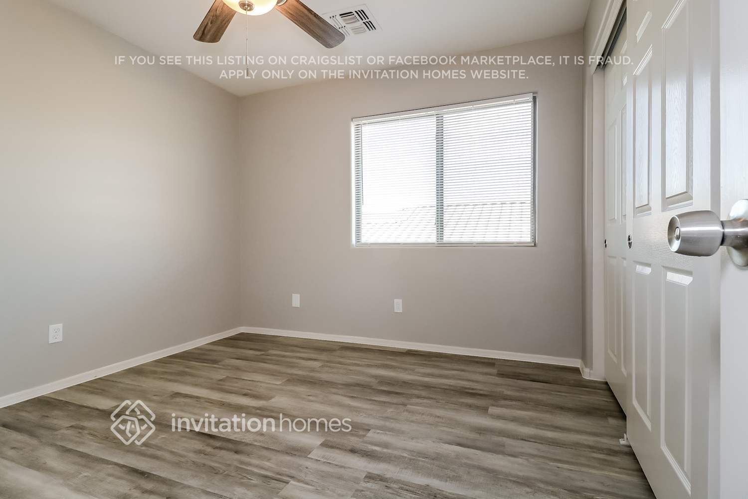 Building Photo - 25842 W Gibson Ln