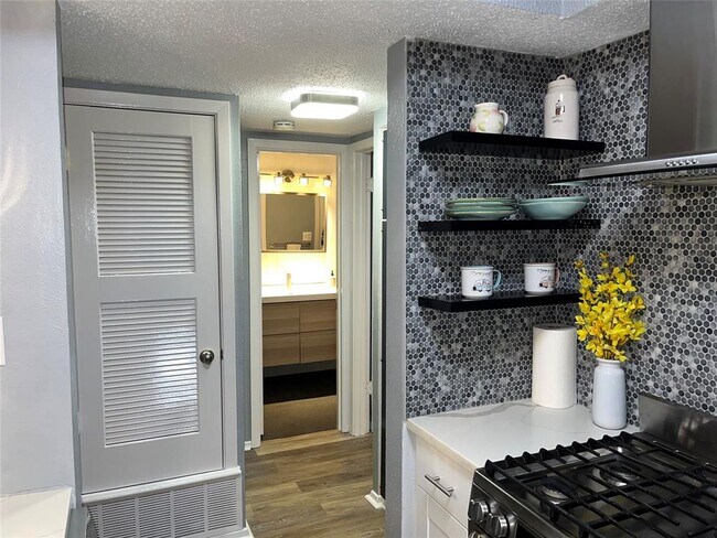 Building Photo - 7801 Shoal Creek Blvd