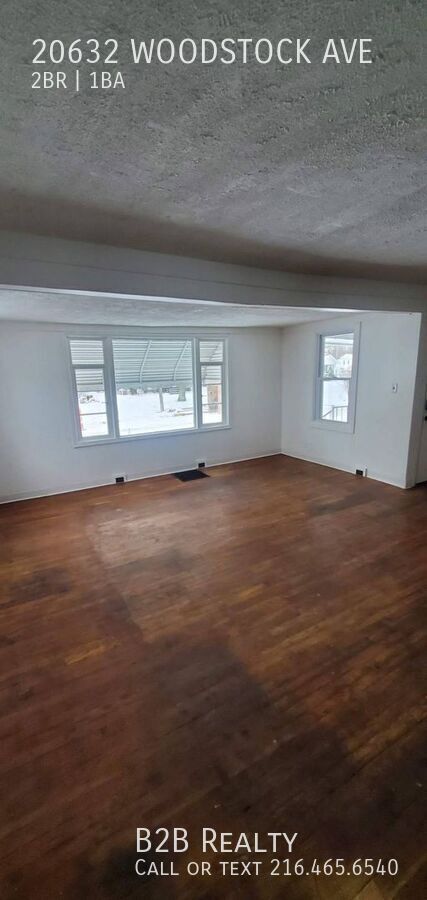 Building Photo - 20632 Woodstock Ave